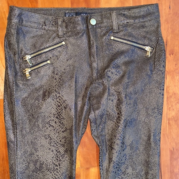 Zara Basic Jeggings in snake print in two colors with gold zippers. New. - Picture 3 of 17